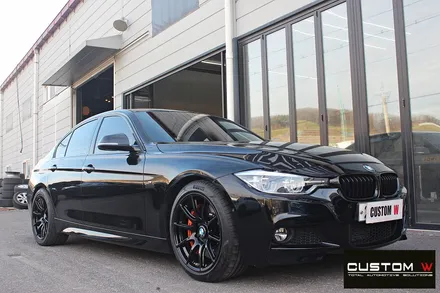BMW 320i APEX SM-10 블랙유광 휠도색 + M 퍼포먼스 오렌지(파이어 오렌지) 캘리퍼 도색 / 용인 처인구