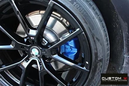 BMW G30 520d 19인치 728M 블랙유광 휠도색 + 블루 캘리퍼 도색 / 용인 처인구
