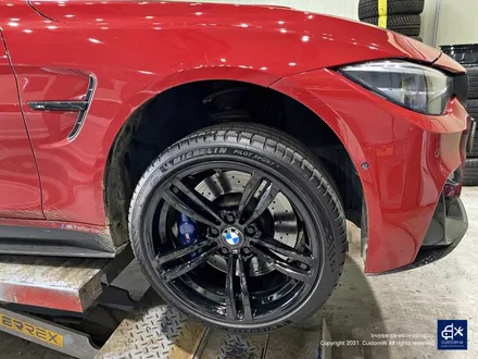 BMW M4 437M 휠수리 후 블랙 유광 휠도색 / 용인 처인구