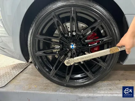 믿고 맡기는 커스텀 W_! 캐리어 카 (세이프 티 로더)를 이용해서 입출고_! BMW G87 신형 M2 블랙 유광 휠도색 & 레드 캘리퍼 도색 / 용인 처인구