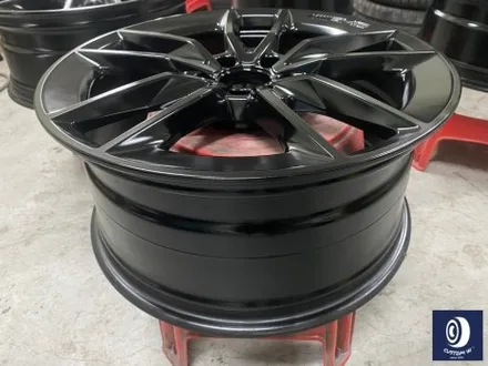 벤츠 C43 AMG 휠 상처 수리 후, 다이아몬드 커팅 가공을 이용한 블랙 폴리시 투톤 휠 커스텀 도색 / 용인 처인구