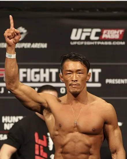 번호판도 장착되지 않은 신차 출고 작업_! / 벤츠 G63AMG 22인치 하이그로시 블랙 (검정 유광) 휠도색 (feat. 센터 휠 캡 주변 부품 모두 포함) / 용인 처인구