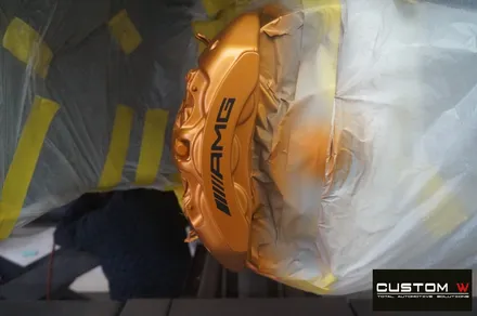 매일 같이 입고 되는  벤츠 GT43 AMG 4 도어 골드 캘리퍼 도색, 하이그로시 블랙 검정 유광 휠도색. / 용인 처인구