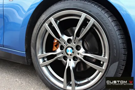 BMW F30 330i 휠 상처 수리 후 고스트 크롬 휠도색 + 부식 제거 후 카본 세라믹 골드 캘리퍼 도색 / 용인 처인구