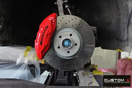 벤츠 GLC300e 휠 상처 수리 후 블랙유광 휠도색 + 레드 캘리퍼 도색 / 용인 처인구