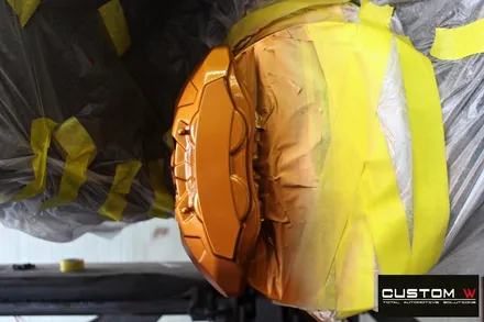 벤츠 GLC43 AMG 휠 상처 수리 후 블랙유광 휠도색 + 카본 세라믹 골드 캘리퍼 도색 / 용인 처인구