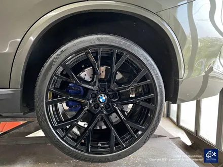 BMW X5M 809M 휠수리 후 블랙유광 휠도색 / 용인 처인구