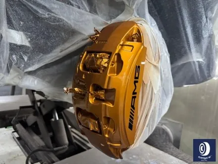 벤츠 GLE53 AMG 브레이크 부식 제거 후, 카본 세라믹 골드 컬러 캘리퍼 도색 / 용인 처인구
