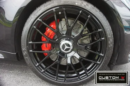 메르세데스 벤츠 C63 AMG 더욱 강렬하게 블랙유광 휠도색, 레드 캘리퍼도색. / 용인 처인구