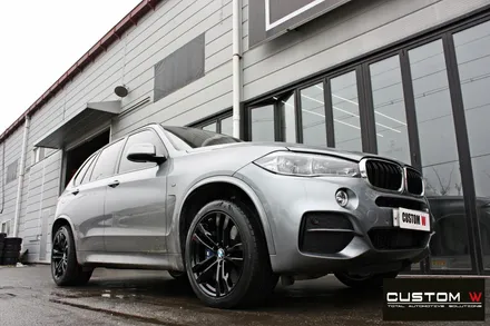 BMW X5 50d 약품 박리, 휠 상처 수리 후 블랙유광 휠도색 / 용인 처인구