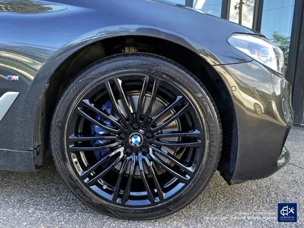BMW G30 530e 664M 휠수리 후 블랙유광 휠도색 / 용인 처인구