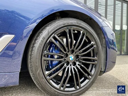 BMW G30 530i 664M 휠수리 후 블랙유광 휠도색 / 용인 처인구