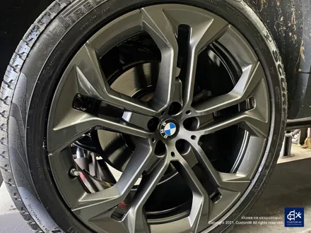 BMW G05 X5 21인치 744 휠 상처 수리 후 건메탈 유광 휠도색 / 용인 처인구
