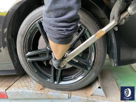 감동적인 후기글을 작성해 주신 고객분의 차량/ 벤츠 E220D 카브리올레 19인치(일명 AMG 별휠) 블랙 유광 휠도색 (feat. 보험 긴급 출동 서비스를 이용한 캐리어 카 입출고) / 용인 처인구