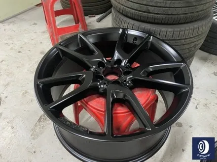 벤츠 W213 E43 AMG 휠 상처 수리 후 사틴 블랙 (무광 검정 / 매트 블랙) 휠 복원 도색 + 카본 세라믹 골드 캘리퍼 도색 / 용인 처인구