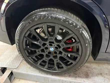 신차 출고 작업 / BMW X5 50e 21인치 915M 제트 블랙 (검정 유광) 휠 도색 / 용인 처인구