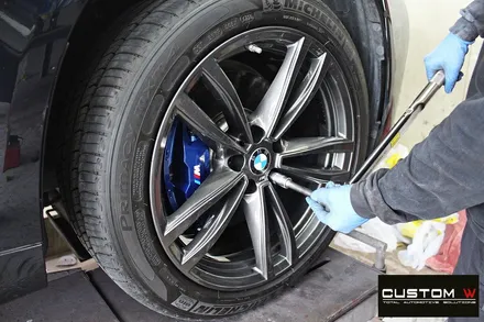 BMW G12 740Li 휠 상처 수리 후 건메탈 휠도색 + 블루 캘리퍼 도색 / 용인 처인구