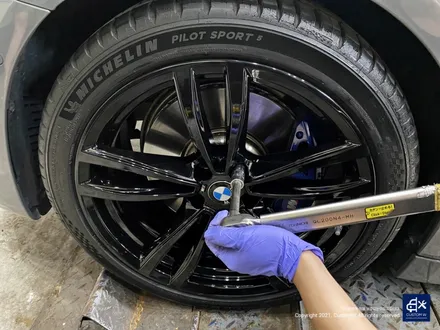 BMW G30 530i 647M 박리 후 블랙유광 휠도색 / 용인 처인구