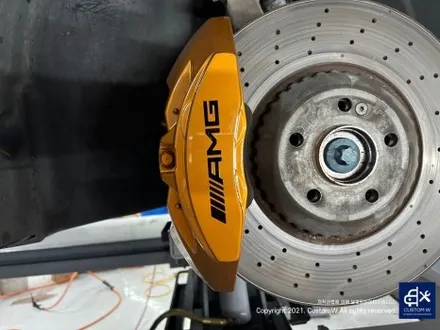 벤츠 E53 AMG  잘못된 캘리퍼 도색 제거 후, 재작업 그리고 블랙 유광 휠 도색 작업까지_! / 용인 처인구