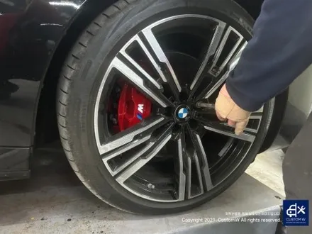 플래그십 전기차 / 럭셔리 대형 세단 BMW I7  레드 캘리퍼 도색 / 용인 처인구