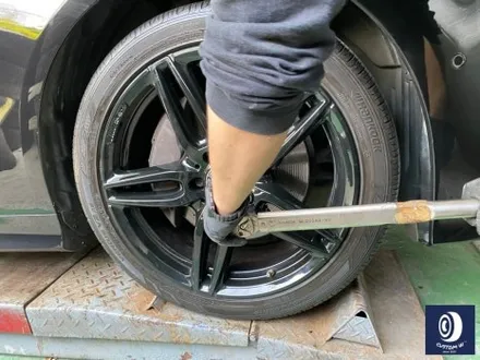 감동적인 후기글을 작성해 주신 고객분의 차량/ 벤츠 E220D 카브리올레 19인치(일명 AMG 별휠) 블랙 유광 휠도색 (feat. 보험 긴급 출동 서비스를 이용한 캐리어 카 입출고) / 용인 처인구