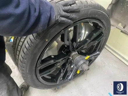 BMW X3 M40i 718M 21인치 휠 상처 수리 후, 블랙 유광 휠도색 + 레드 캘리퍼 도색 / 용인 처인구