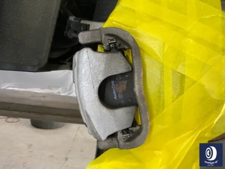 벤츠 GLE450 타 업체 잘못된 수리 도색 이력 / 기존 페인트 제거 (약품 박리) 후, 마차휠 블랙 유광 휠도색 + 레드 캘리퍼 도색 / 용인 처인구