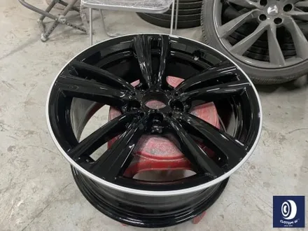 BMW F30 330i 442M 19인치 휠 상처 수리 및 부식 제거 /  약품 박리 ( 페인트 제거) 후, 블랙 + 실버 투톤 휠도색 / 용인 처인구