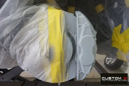 잘 못된 휠수리 도색 이력이 있는 벤츠 A45 AMG 약품 박리 후,  블랙 실버 투톤 휠도색 재작업, 레드 AMG 캘리퍼 도색 작업까지. / 용인 처인구