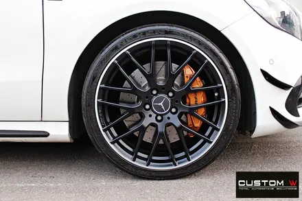 벤츠 A45 AMG 무광 블랙실버 투톤 휠 + 골드 캘리퍼 도색 / 용인 처인구