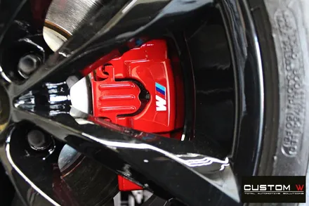 BMW F10 520d 휠 상처 수리 후 블랙유광 휠도색 + 레드 캘리퍼 도색 / 용인 처인구