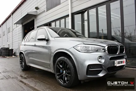 BMW X5 50d 약품 박리, 휠 상처 수리 후 블랙유광 휠도색 / 용인 처인구