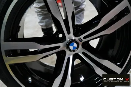 BMW G12 750Li 잘못된 캘리퍼 블루 캘리퍼로 재작업 + 648M 휠 다이아몬드 컷팅 가공을 이용한 블랙 폴리시 휠로 변신! / 용인 처인구