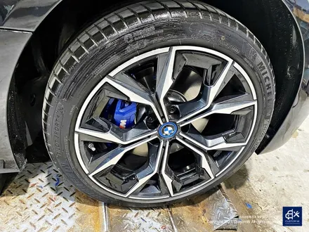 BMW i4 M40 휠커버 블랙유광 도색 / 용인 처인구