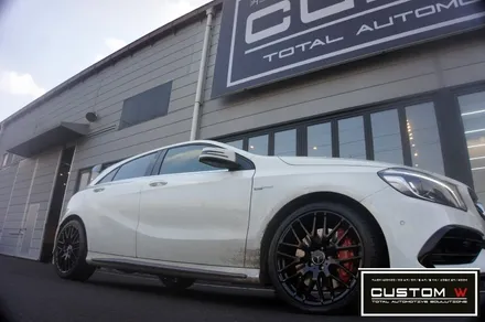 벤츠 A45 AMG 블랙유광 휠도색 , 레드 캘리퍼 도색. / 용인 처인구