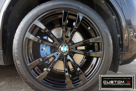 BMW X5 40D 부식이 심한 캘리퍼 부식 녹 제거후, 캘리퍼 도색 / 휠상처 수리후, 블랙유광 휠도색 까지.! 커스텀W / 용인 처인구
