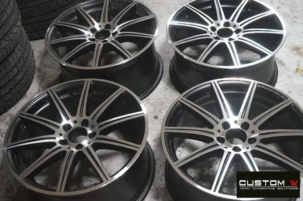 벤츠 E63 AMG 다이아몬드 컷팅 가공을 통해 블랙 투톤 블랙 폴리시 휠 커스터마이징, 레드 캘리퍼 도색 그리고 보닛 도어 판금도색 복원 도색 작업까지.! / 용인 처인구