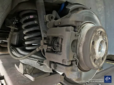 벤츠 GLK220 휠수리 후 블랙유광 휠도색 + 부식 제거 후 레드 캘리퍼 도색 / 용인 처인구