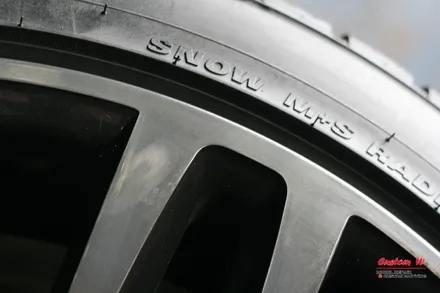 잘못된 휠수리로 엉망인 휠 다이아몬드컷팅 휠수리로 휠복원- 최강한파에도 찾아온 BMW M4 / 용인 처인구