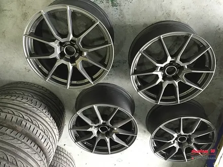 함께보는 BMW 5시리즈 ATS휠 무광 건메탈 휠도색과 랜드로버 디스커버리4 KHAN휠 맷블랙(블랙무광) 휠도색. / 용인 처인구
