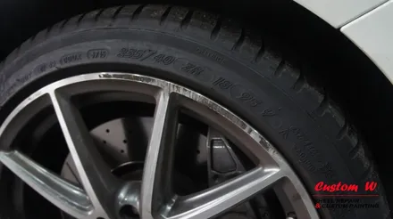 벤츠 A45 AMG 휠 상처 수리 후 블랙유광 휠도색 + 레드 AMG 캘리퍼도색. / 용인 처인구