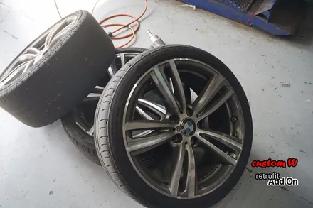 BMW 428I 잘 못된 휠수리 이력이 있는 휠 다시 블랙유광으로 말끔하게 휠도색. / 용인 처인구