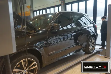 BMW X5 30d 블랙유광 휠도색 , M퍼포먼스 블루 캘리퍼도색. / 용인 처인구