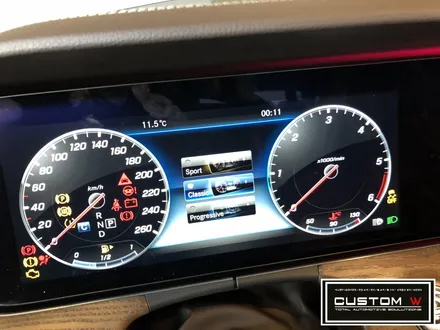 메르세데스 벤츠 W213 E클래스 E200 와이드콕핏 LCD 계기반 장착, 부메스터 트위터 장착. / 용인 처인구