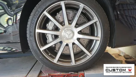 벤츠 C217 S63AMG 쿠페 더욱 강력한 퍼포먼스 스타일링을 위한 블랙유광 휠도색, 레드 캘리퍼도색. / 용인 처인구