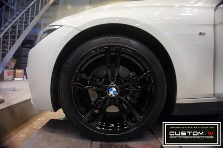 BMW F30 320D M팩  441M  휠 블랙유광 휠도색. / 용인 처인구