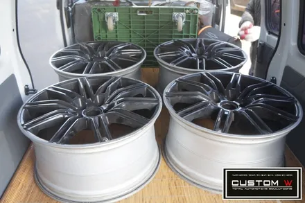 포르쉐 카이엔 GTS 휠 실버+블랙 투톤 휠도색.!  상처수리후, 복원 도색 분당 용인 수입차 포르쉐 휠수리 휠도색 커스텀W / 용인 처인구