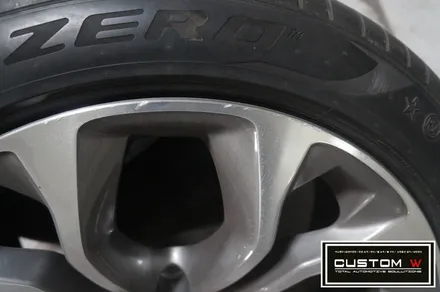 BMW X6 20인치 휠상처 수리후  블랙 유광 휠도색 , 캘리퍼 도색. 커스텀W / 용인 처인구