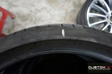 벤츠 CLS400d 휠 상처 수리 후 블랙유광 휠도색 + 레드 캘리퍼 도색 / 용인 처인구