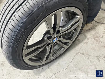 BMW F30 320d 441M 18인치 휠 상처 수리 후 블랙유광 휠도색 / 용인 처인구